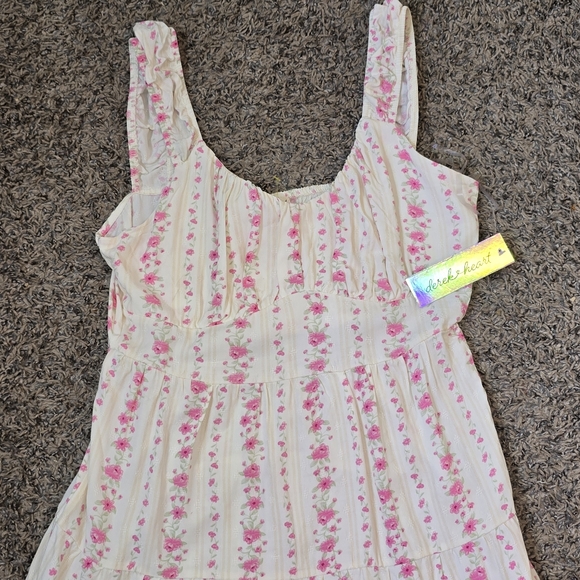 NWT Derek Heart Floral Sundress – Size M – Cottagecore Pink Tiered Dress - Picture 6 of 7